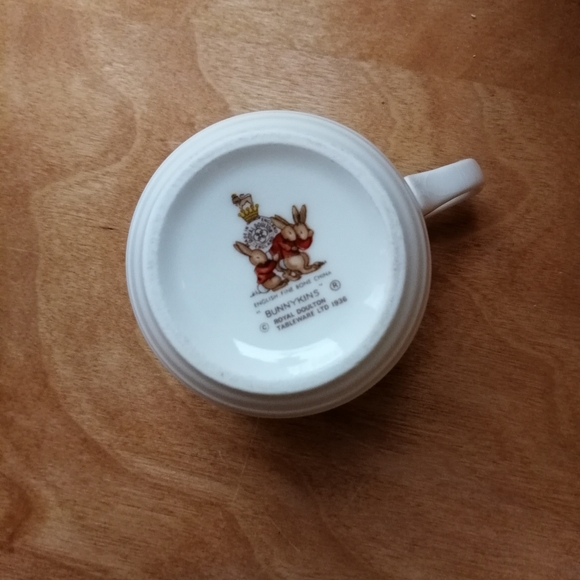 Vintage Bone China Peter Rabbit Cups, Set of Two - Picture 6 of 9